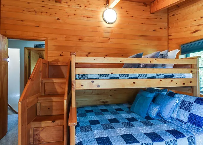 Spacious 'sherwood Forest Cabin' W/ Hot Tub! Holiday home Pinetop-Lakeside