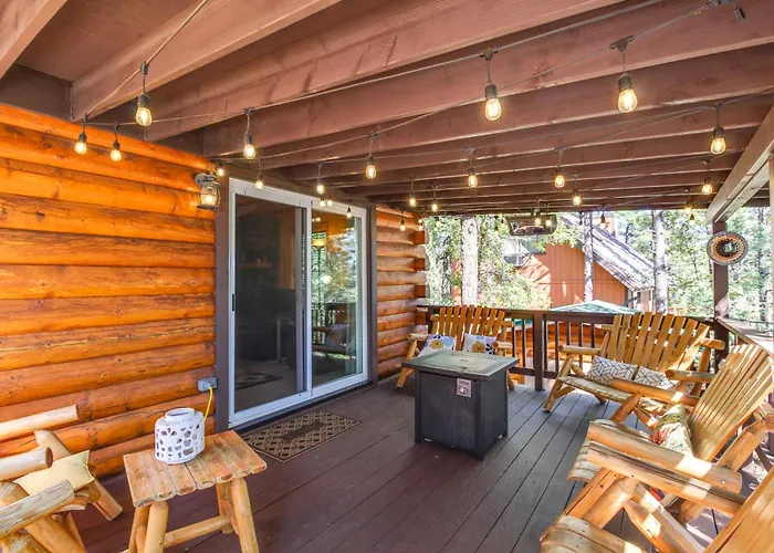 Holiday home Spacious 'sherwood Forest Cabin' W/ Hot Tub!